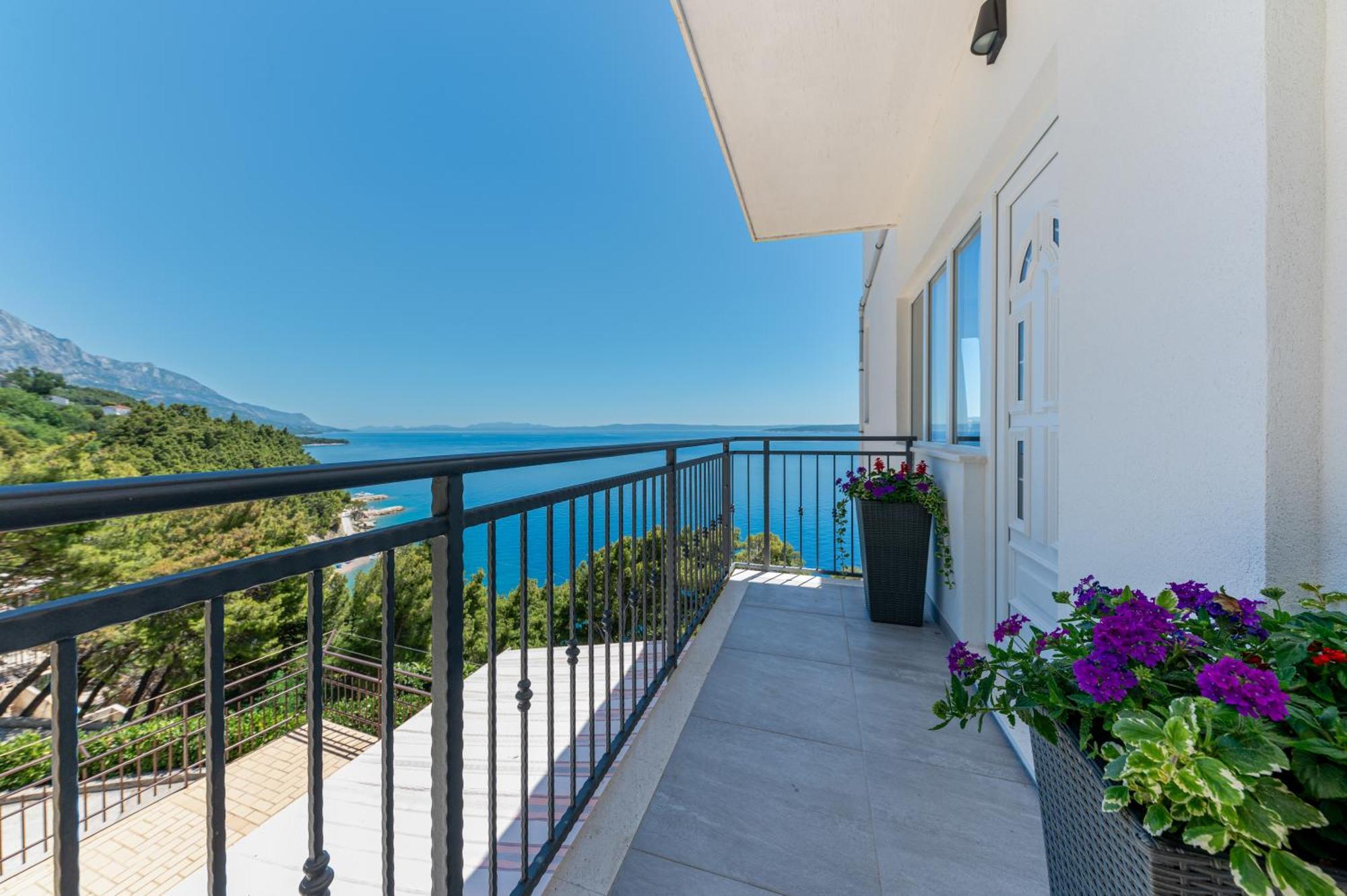Seaview Apartments Nives Brela Zimmer foto