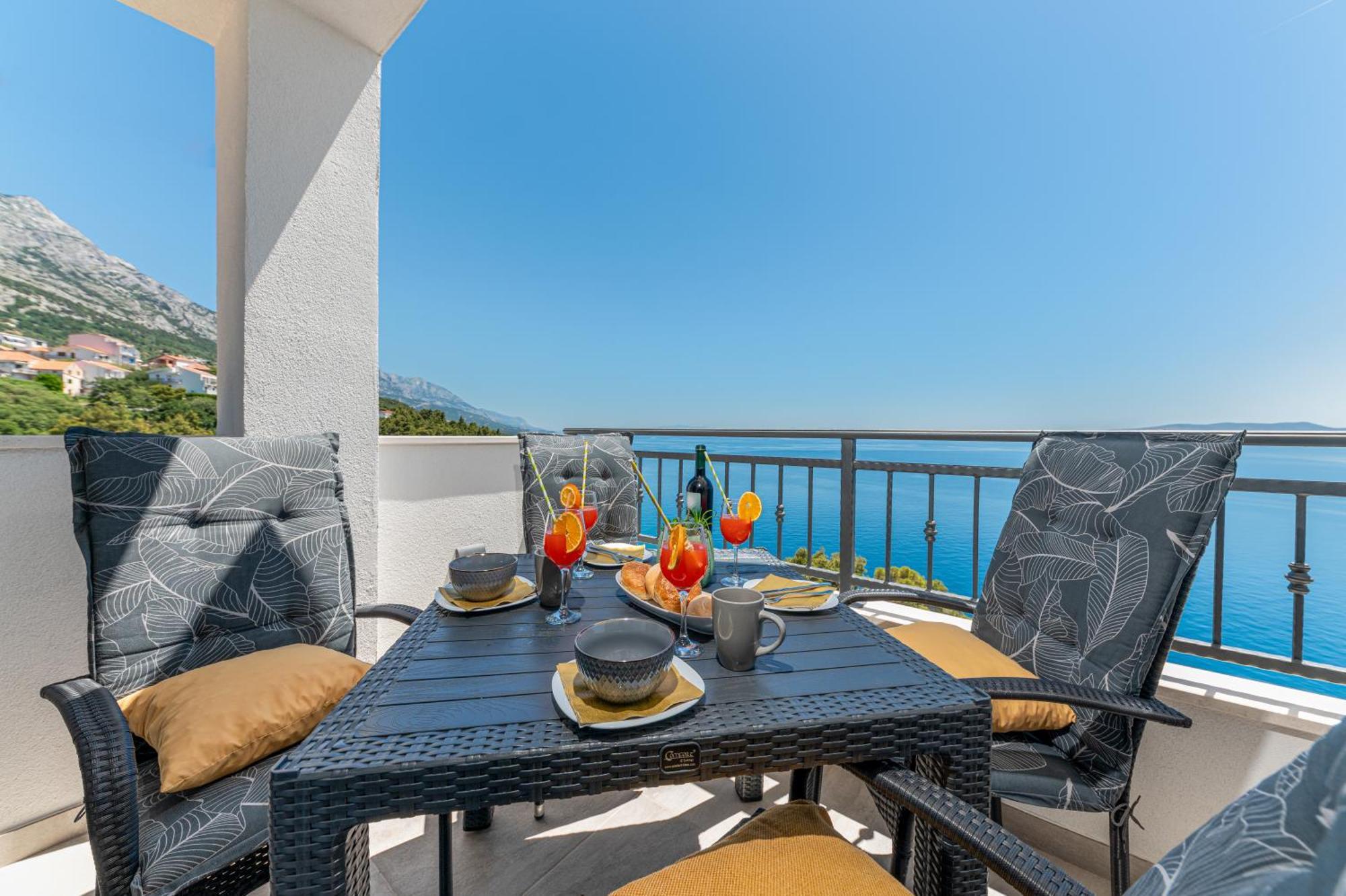 Seaview Apartments Nives Brela Zimmer foto