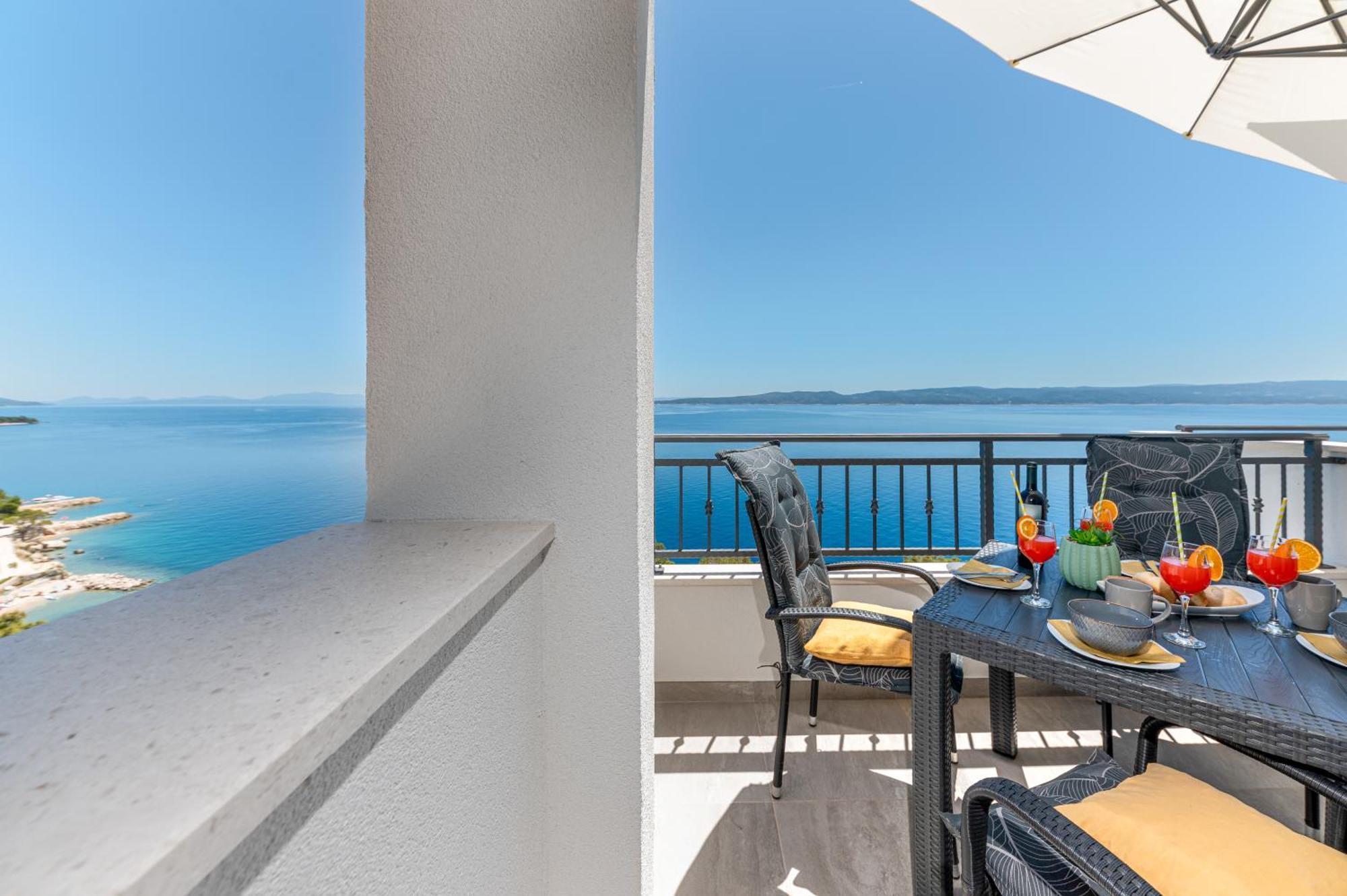 Seaview Apartments Nives Brela Zimmer foto