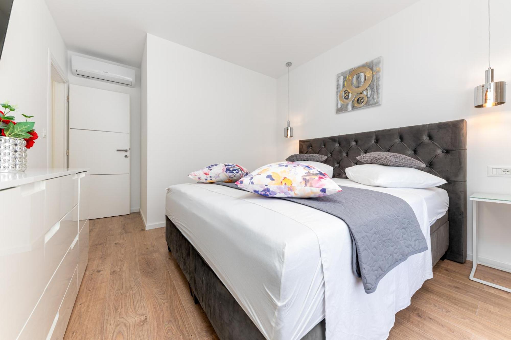 Seaview Apartments Nives Brela Zimmer foto