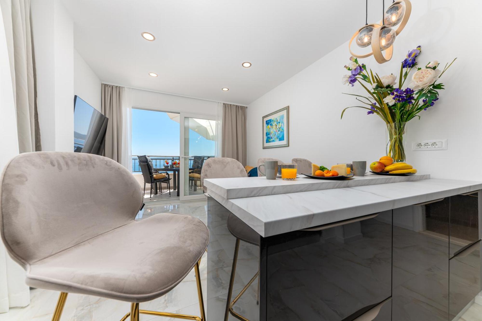 Seaview Apartments Nives Brela Zimmer foto