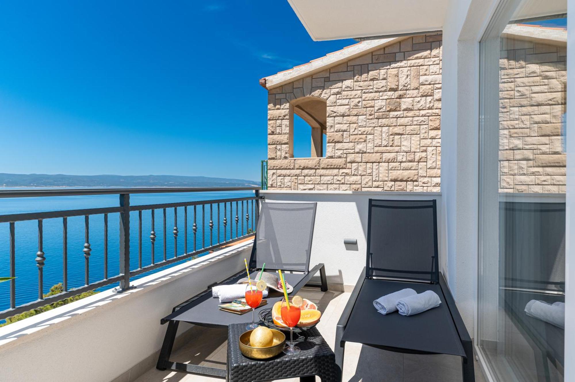Seaview Apartments Nives Brela Zimmer foto